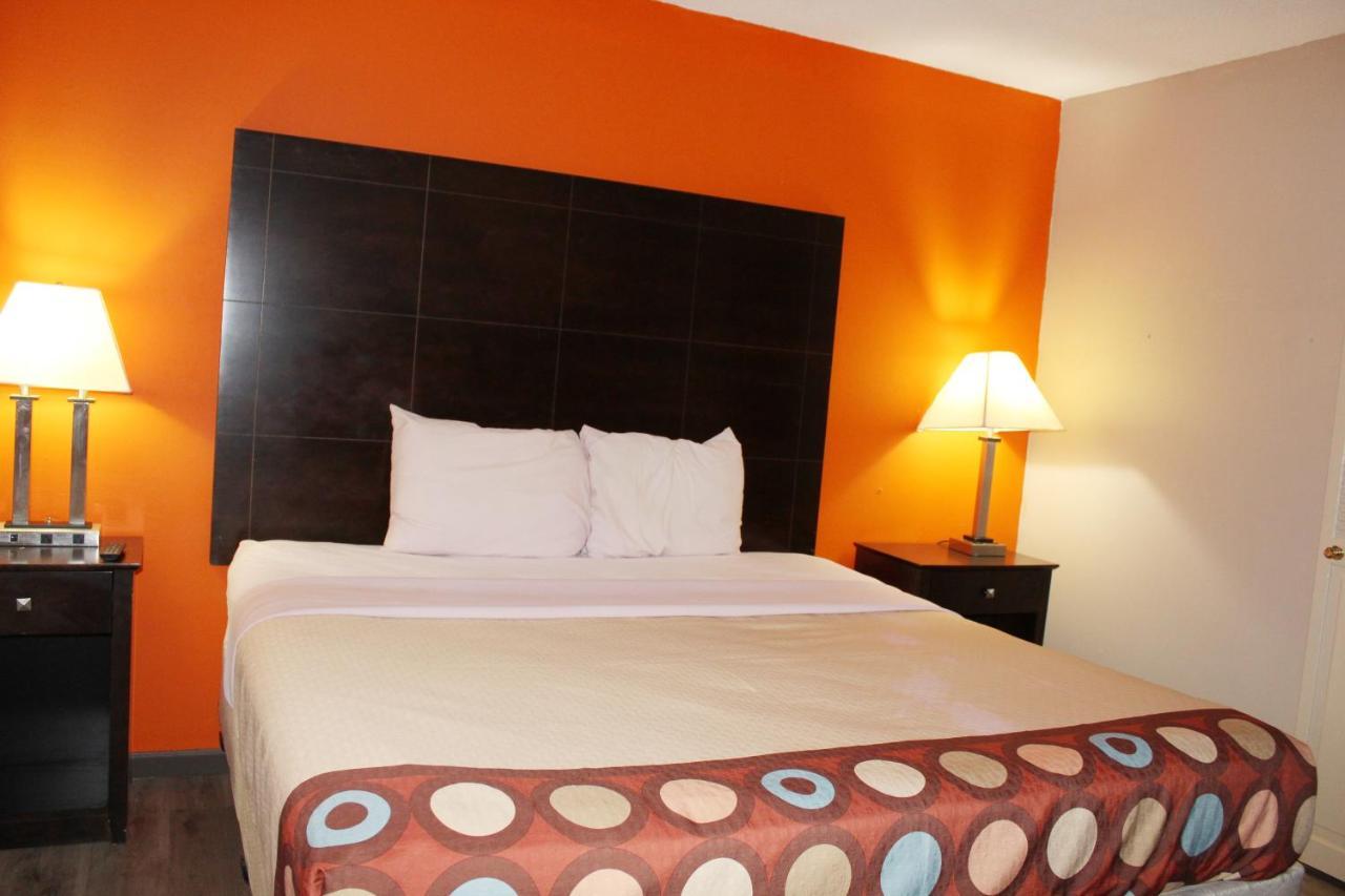 Huntington Inn Екстер'єр фото