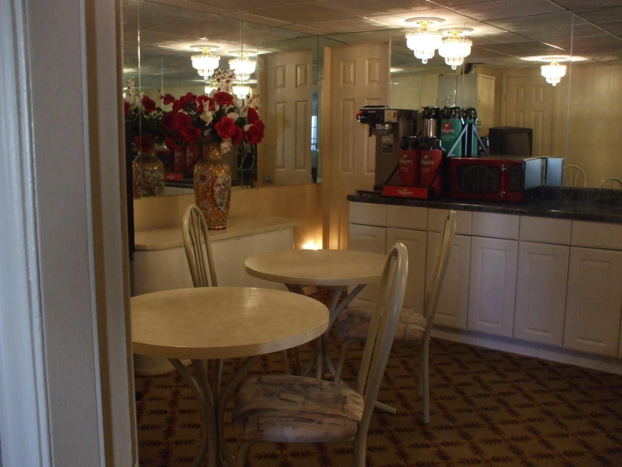 Huntington Inn Екстер'єр фото